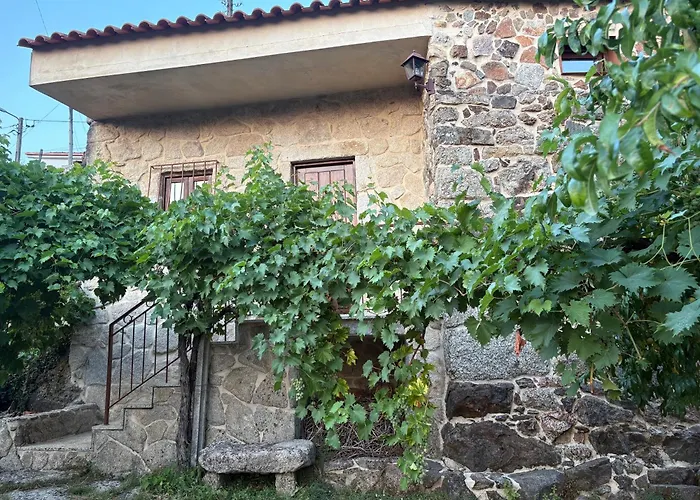 Oliveiras Misarela House * Vila Nova (Vila Real)